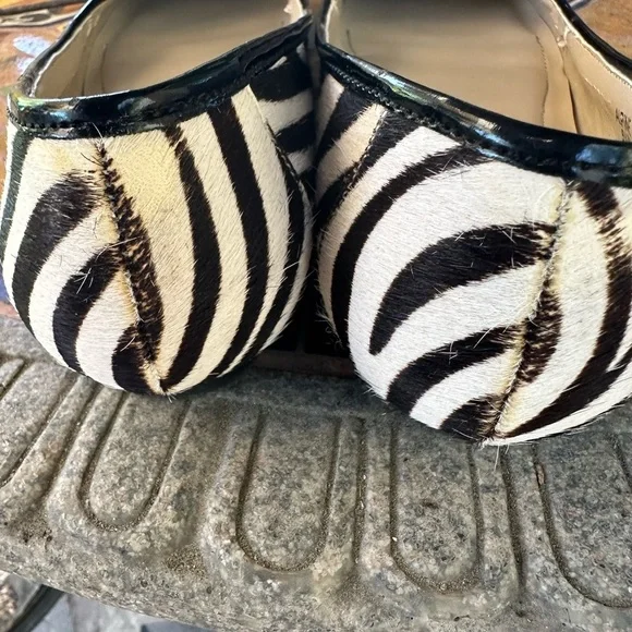 Ellen Tracy Black and White Zebra Print Flats Size 5.5 - Picture 6 of 7